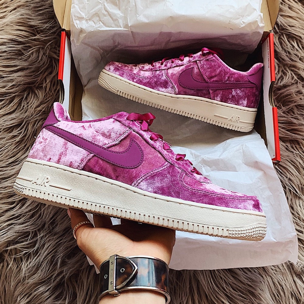 Nike velvet air force 1 LV8 sneakers - Picture 3 of 8